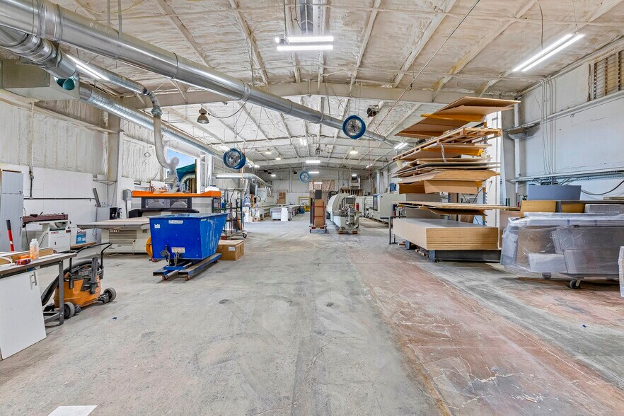 More Photos Of 42621 2nd St E, Lancaster Warehouse For Sale