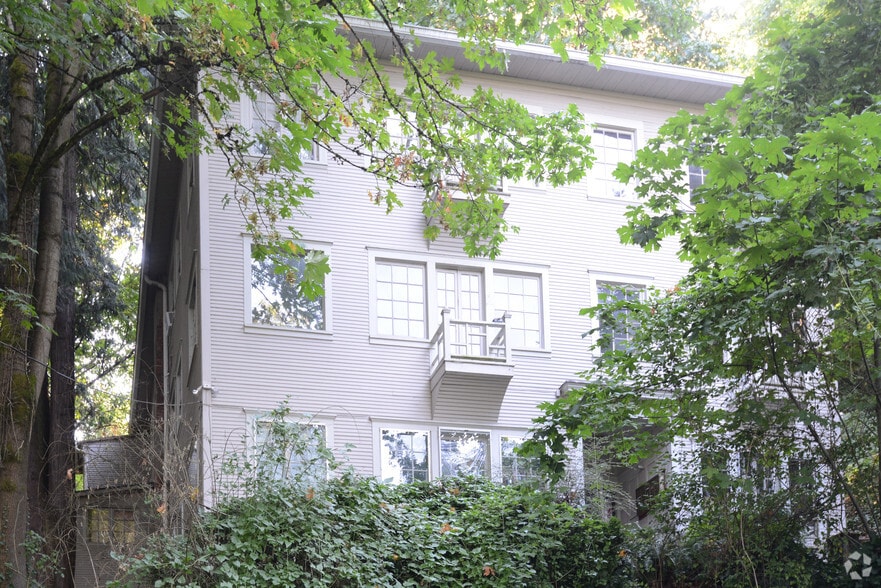 More Photos Of 1310 SW College St, Portland Apartments For Sale