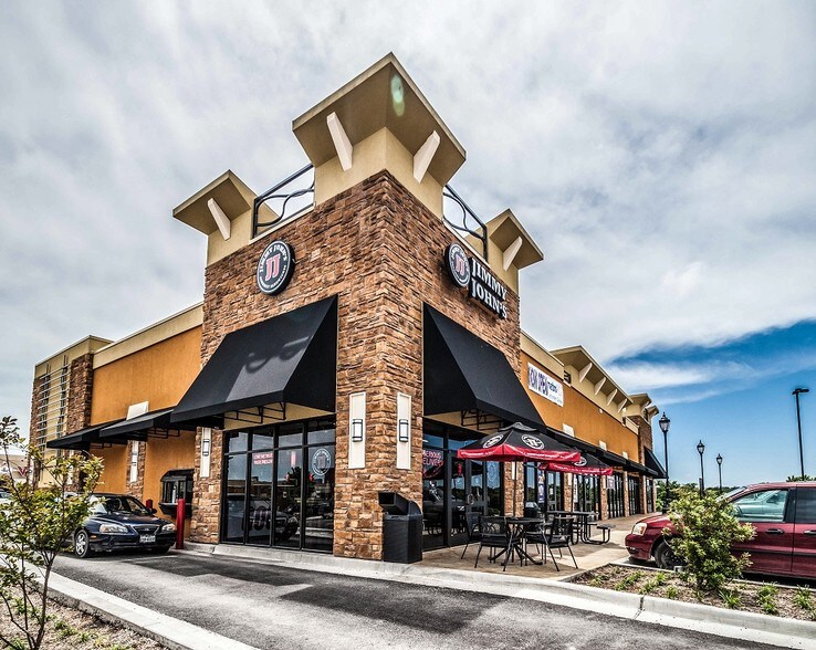 More Photos Of 100 College Park Dr, Weatherford Unknown For Lease