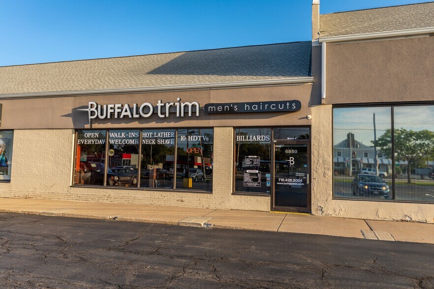 More Photos Of 6850 Main St, Williamsville Light Distribution For Lease