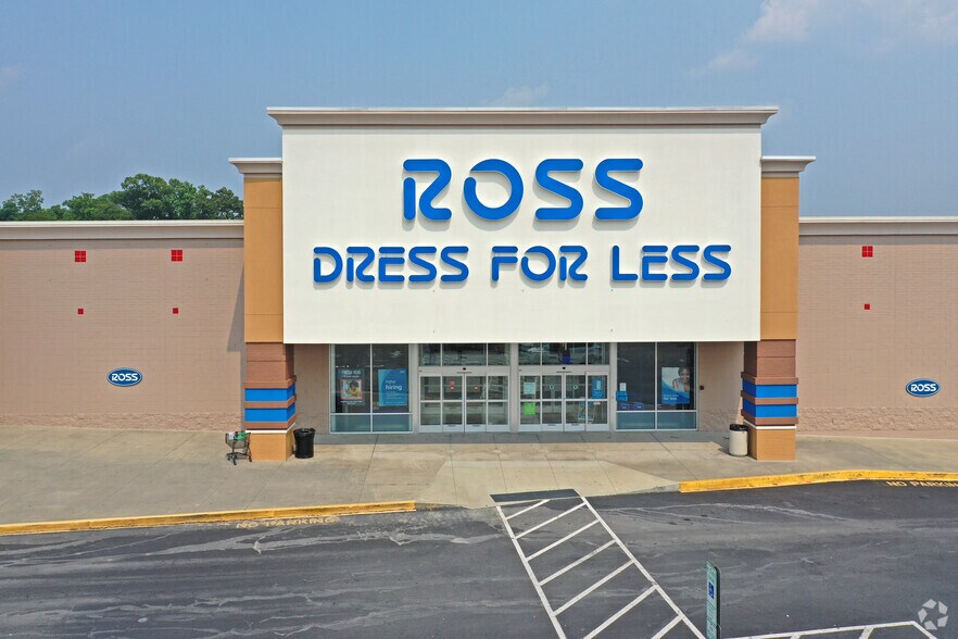 More Photos Of 360-430 E Hanes Mill Rd, Winston-Salem Unknown For Lease