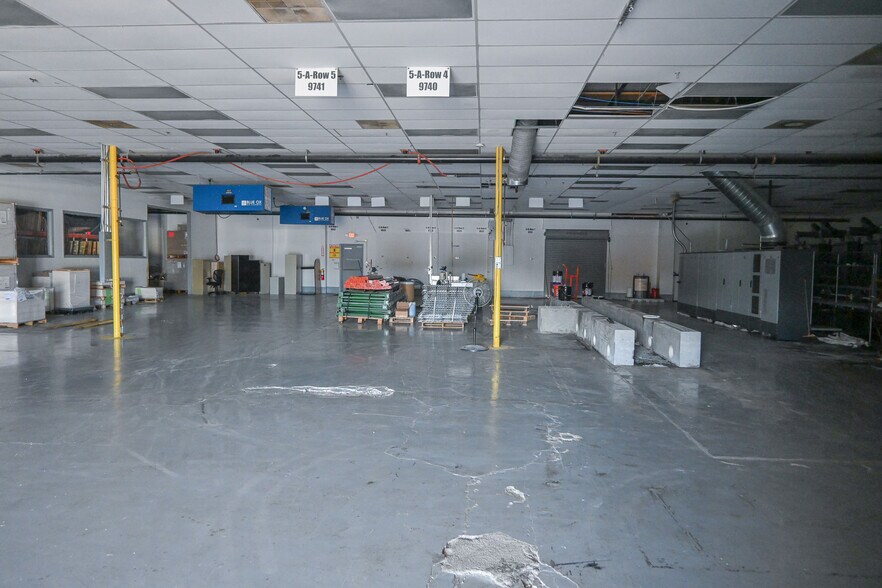 More Photos Of 1505 The Boardwalk, Huntsville Office For Sale