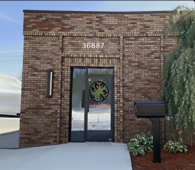 Primary Photo Of 36887 Schoolcraft Rd, Livonia Coworking Space
