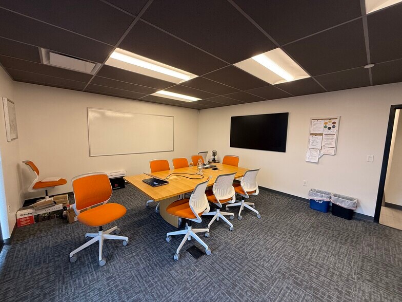 More Photos Of 5700 E Evans Ave, Denver Showroom For Lease