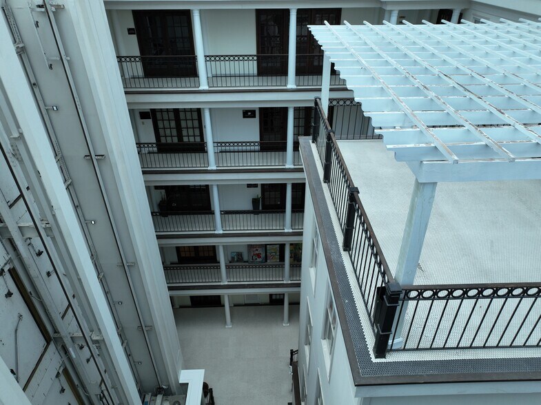 More Photos Of 1708 Peachtree St NW, Atlanta Medical For Sale