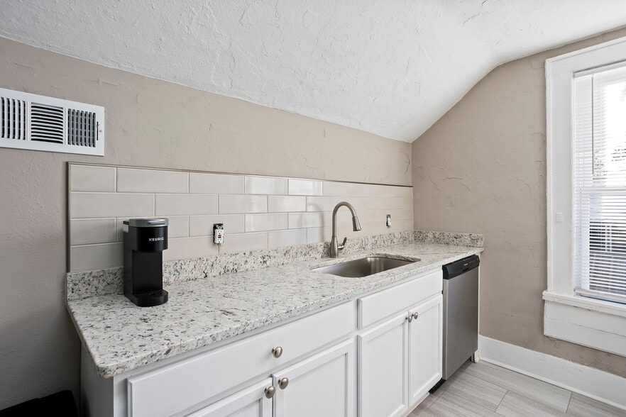 More Photos Of 1904 Central Ave, Augusta Apartments For Sale