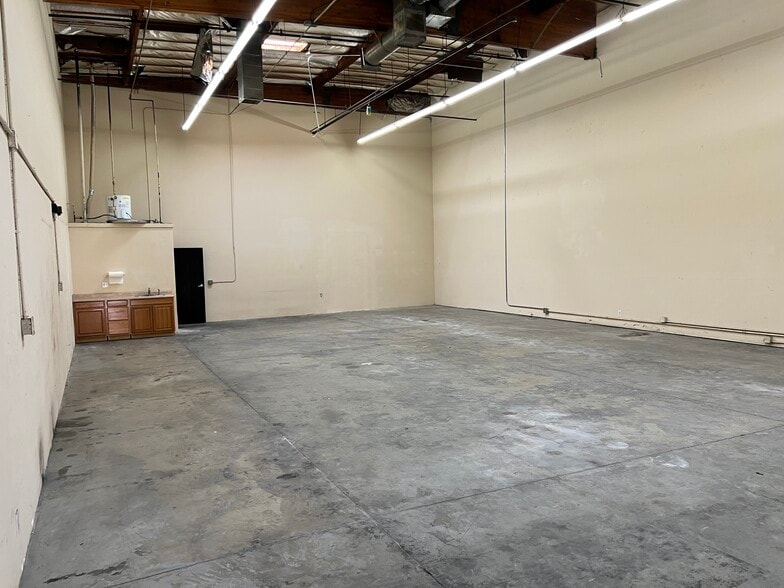 More Photos Of 1846 W 11th St, Upland Warehouse For Sale