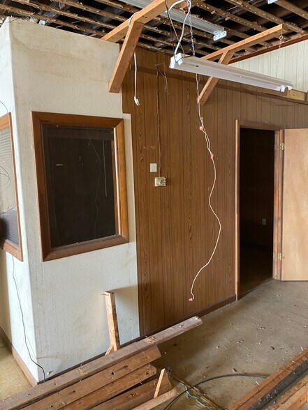 Primary Photo Of 116 E Meadows St, Vidalia Storefront For Sale