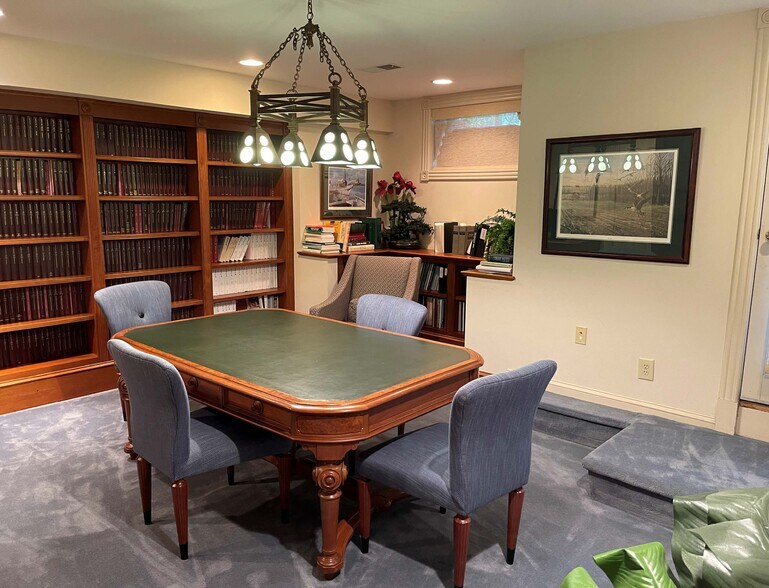 Primary Photo Of 512-514 C St NE, Washington Office For Sale