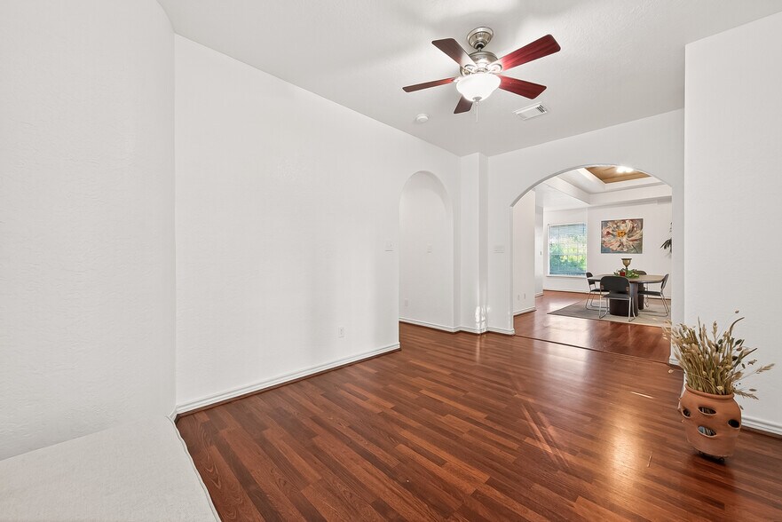 More Photos Of 21832 Rayford Rd, Humble Office For Sale