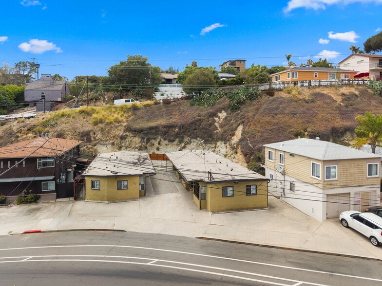 More Photos Of 3206-3216 Reynard Way, San Diego Apartments For Sale