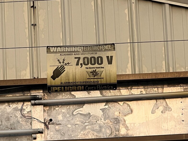 More Photos Of 1308 W Iota Ave, Fresno Auto Repair For Sale