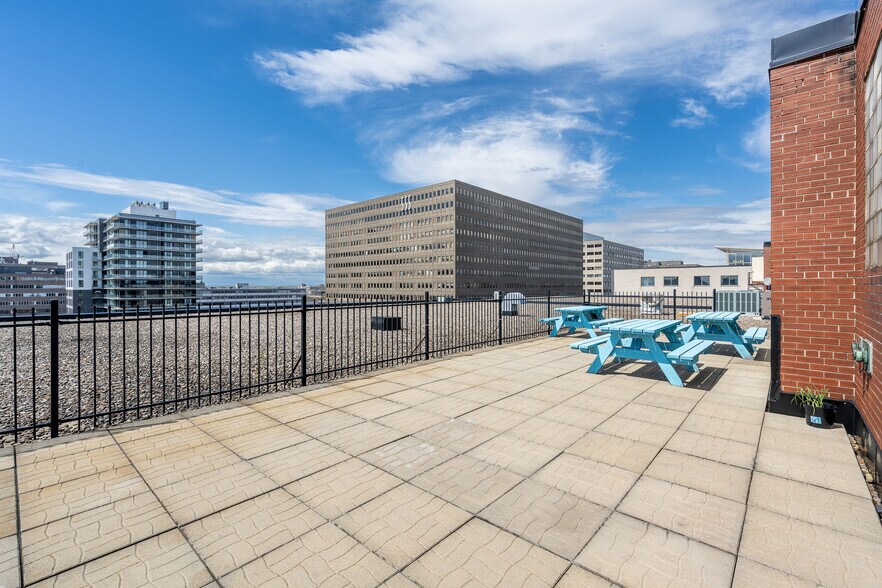 More Photos Of 9292 Rue Meilleur, Montréal Loft Creative Space For Lease