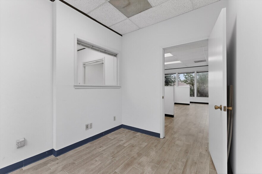 More Photos Of 8870 Business Park Dr, Austin Loft Creative Space For Lease