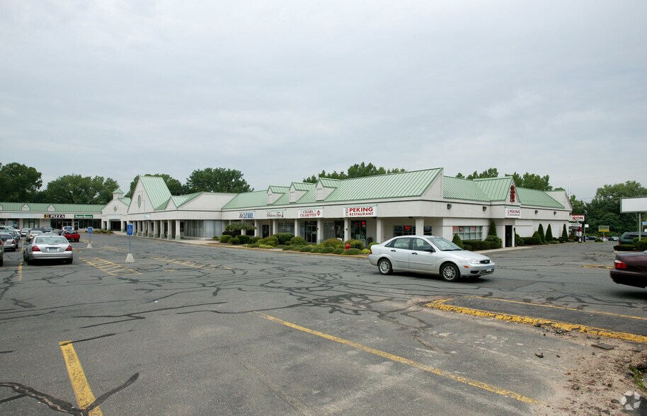 More Photos Of 604-640 Enfield St, Enfield General Retail For Lease