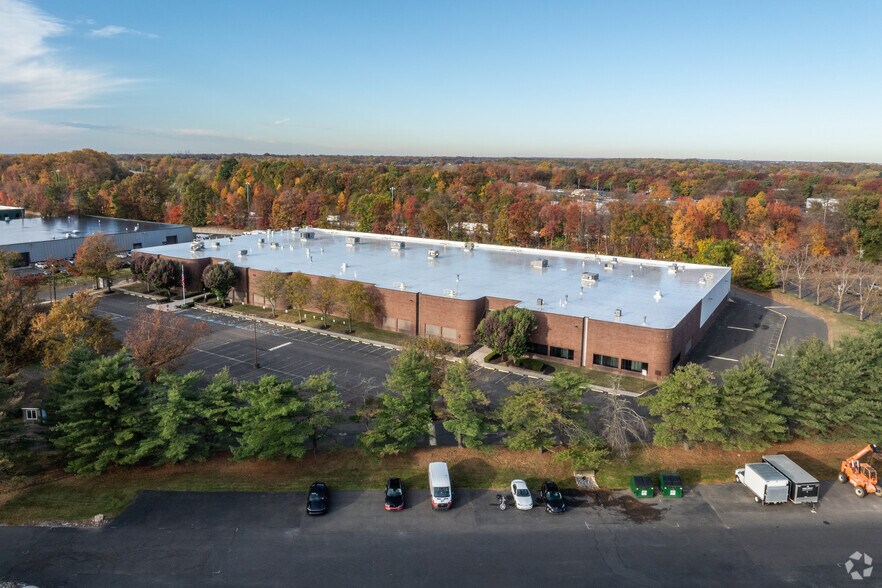 Primary Photo Of 150 Rittenhouse Cir, Bristol Warehouse For Lease