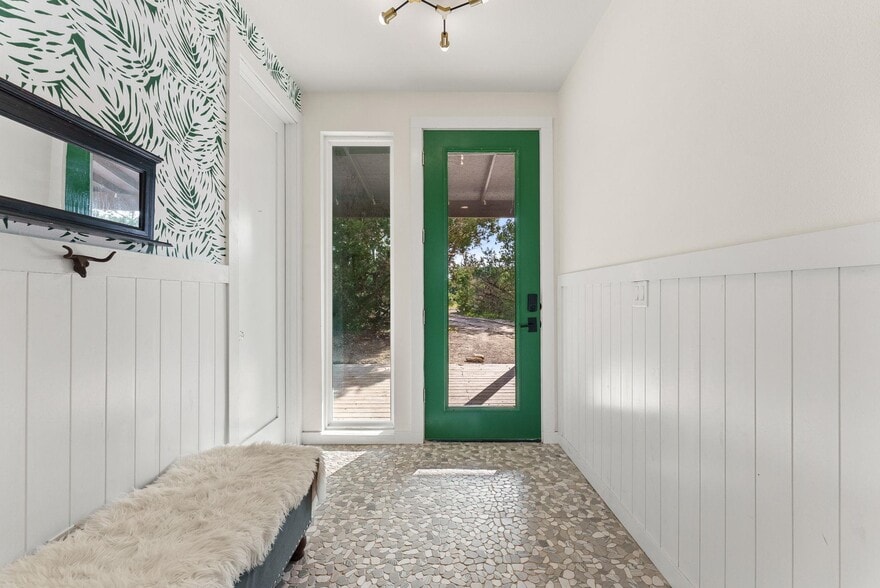 More Photos Of 5460 FM 2325, Wimberley Hotel For Sale