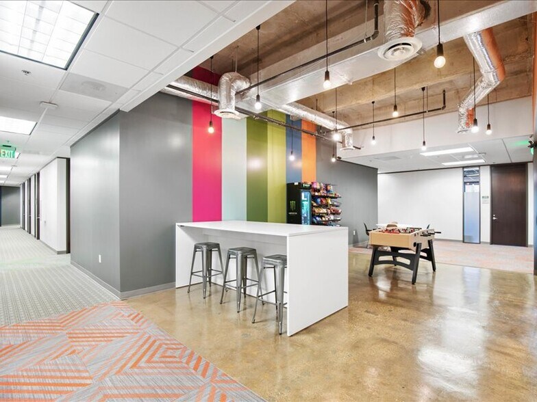 More Photos Of 600 E John Carpenter Fwy, Irving Office For Lease