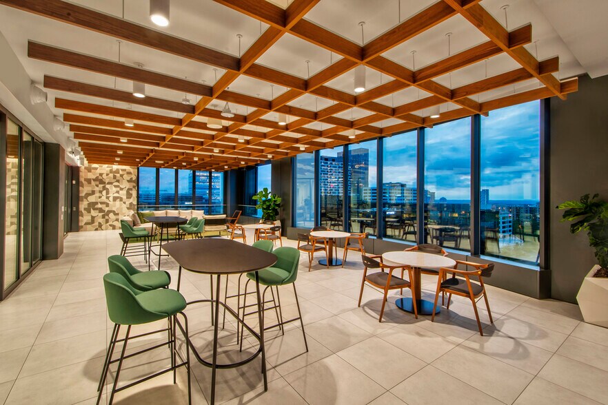 More Photos Of 1676 International Dr, McLean Office For Lease