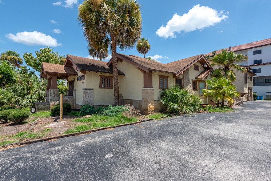 More Photos Of 205 Magnolia St, New Smyrna Beach Office For Lease