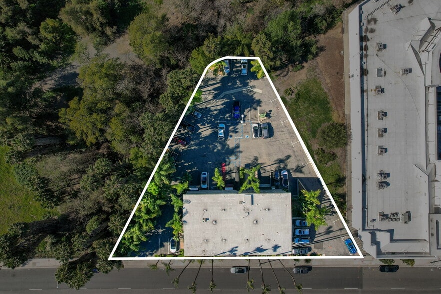 More Photos Of 405 S State College Blvd, Brea Storefront Retail Office For Sale