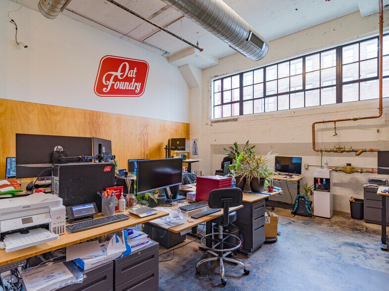 More Photos Of 2275 Bridge St, Philadelphia Loft Creative Space For Lease