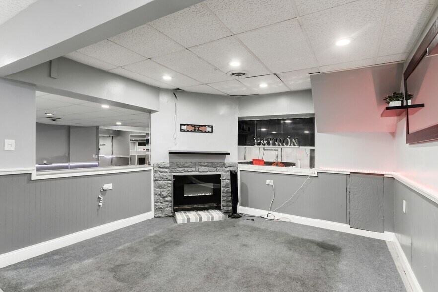 More Photos Of 1662 W Mound St, Columbus Restaurant For Sale