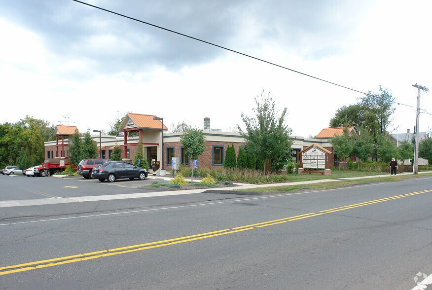 More Photos Of 279 New Britain Rd, Berlin Office For Lease