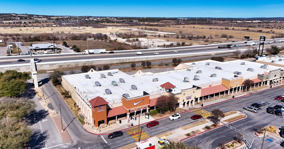 More Photos Of 3939 S Interstate 35 S, San Marcos Unknown For Lease