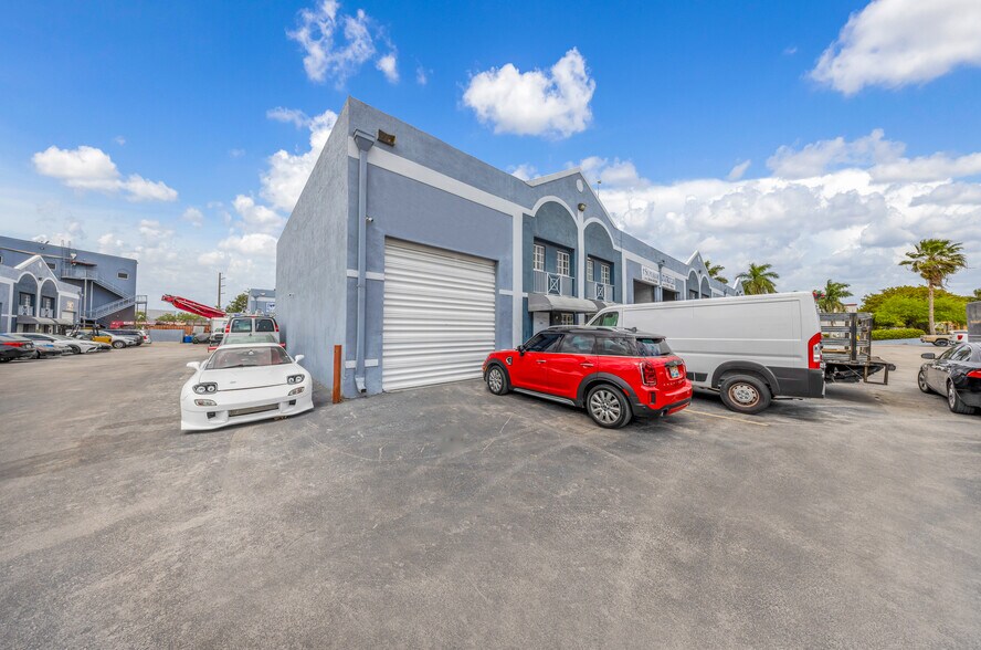 More Photos Of 10680 NW 123rd St, Miami Industrial For Sale