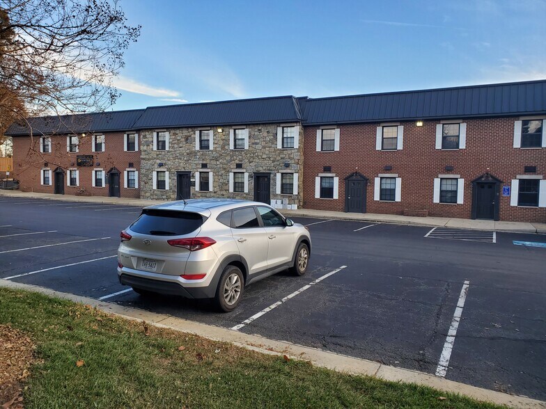 Primary Photo Of 8101 Hinson Farm Rd, Alexandria Medical For Sale