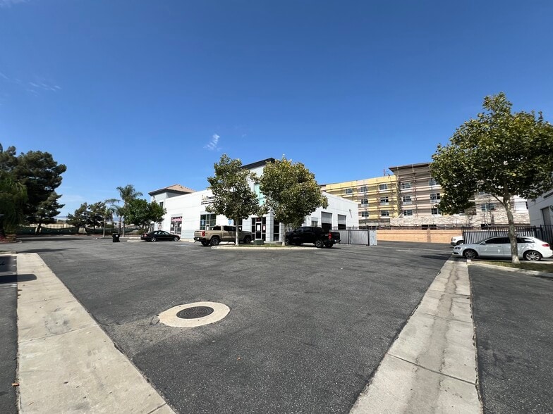 More Photos Of 10557 Juniper Ave, Fontana Warehouse For Sale