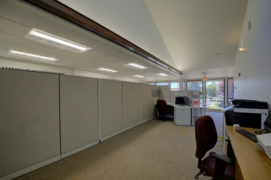 More Photos Of 111 Torrey St, Brockton Medical For Lease