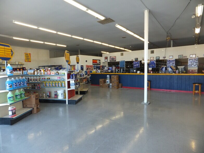 More Photos Of 14380 Airbase Rd, Mountain Home Storefront For Sale
