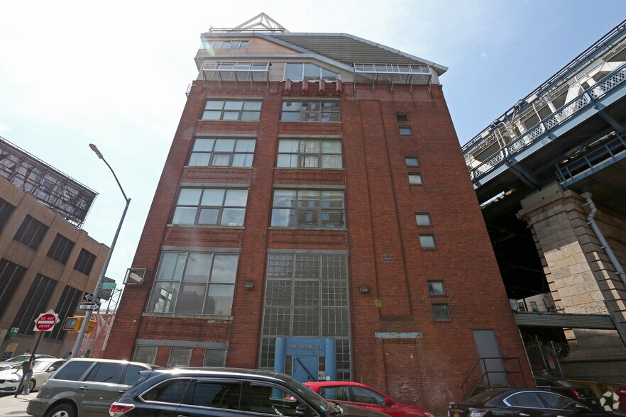 More Photos Of 110 York St, Brooklyn Office For Lease