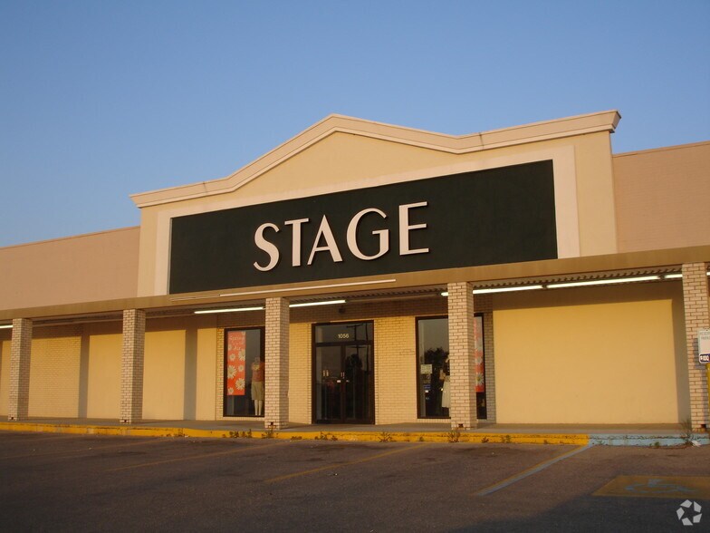 More Photos Of 1050-1056 S Bishop Ave, Rolla Storefront For Sale