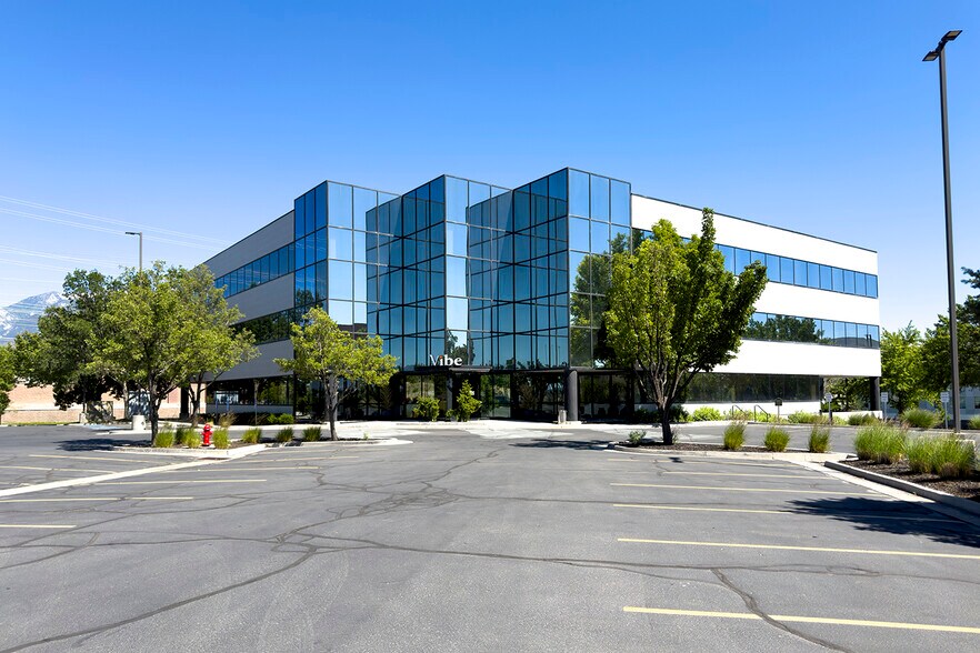 More Photos Of 10542 S Jordan Gtwy, South Jordan Loft Creative Space For Lease