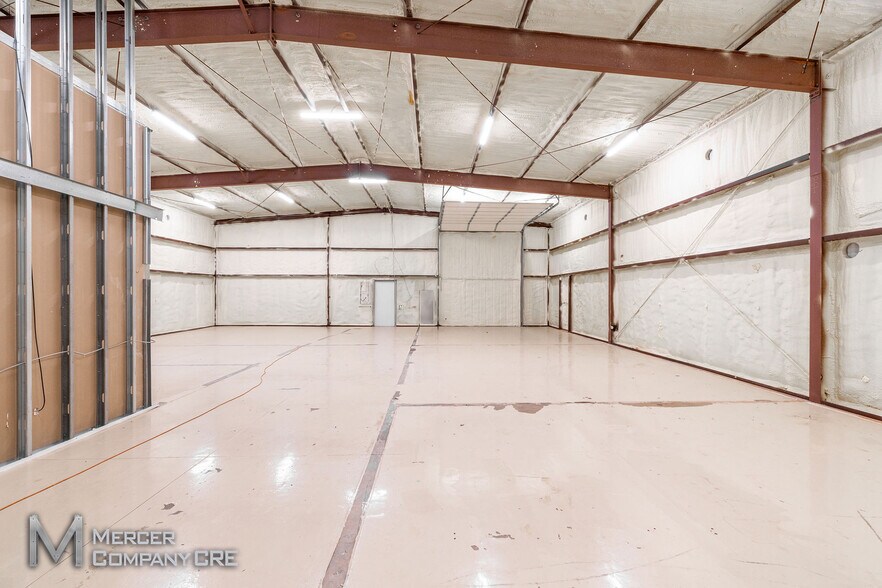 More Photos Of 240 Silver Ln, Edmond Warehouse For Sale