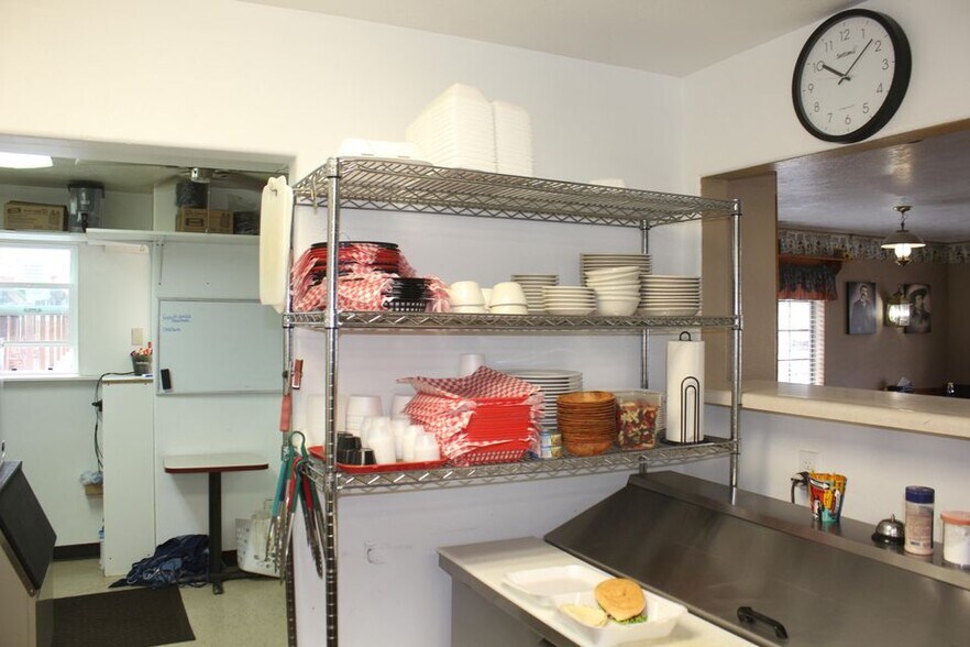 More Photos Of 339 S Highway 89, Circleville Hotel For Sale