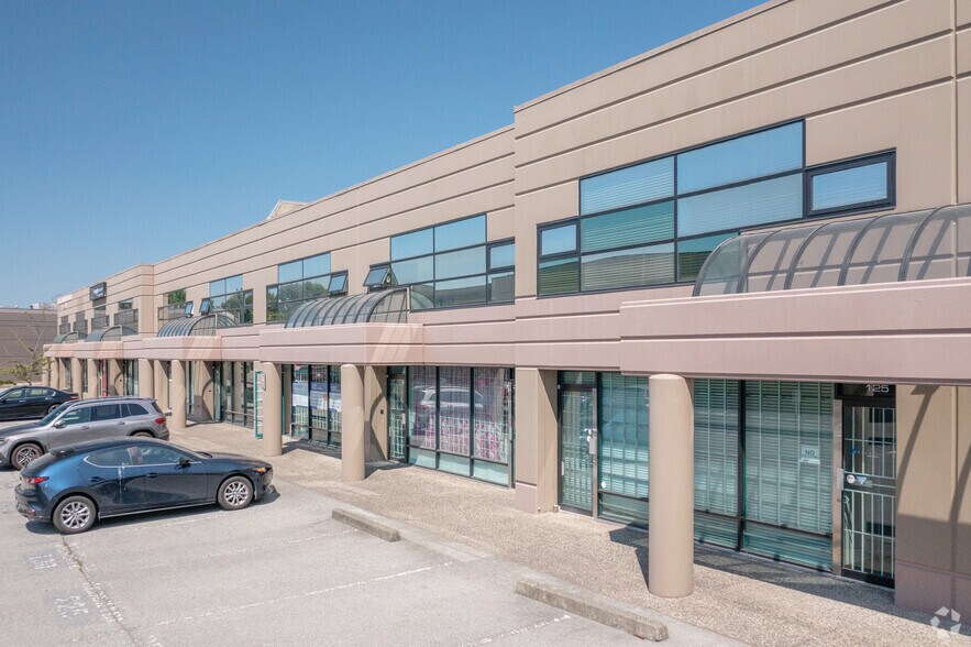 More Photos Of 13500 Maycrest Way, Richmond Showroom For Lease