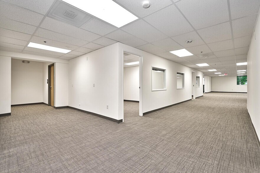 More Photos Of 132 Business Center Dr, Corona Manufacturing For Lease