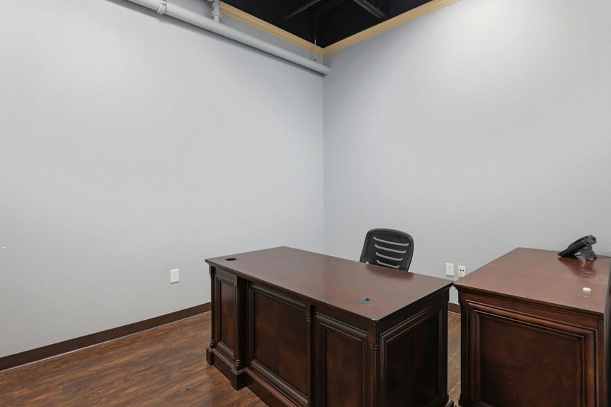 More Photos Of 118 Shenandoah Dr, The Woodlands Unknown For Lease