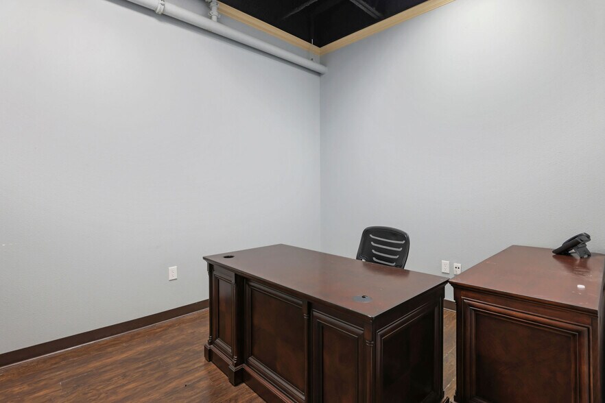 More Photos Of 118 Shenandoah Dr, The Woodlands Unknown For Lease