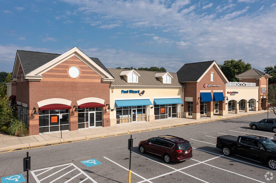 More Photos Of 3-15 Lee Airpark Dr, Edgewater Unknown For Sale