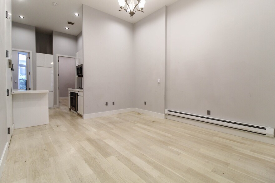 More Photos Of 133 E 35th St, New York Apartments For Sale