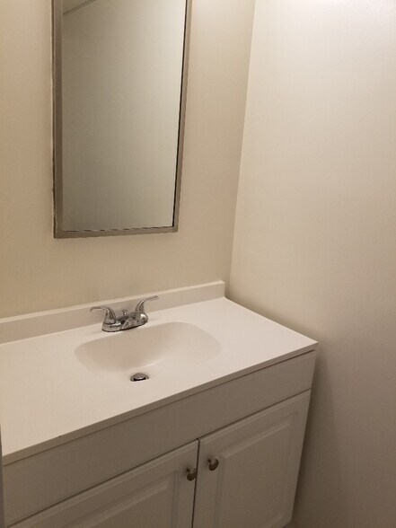 More Photos Of 9310-9318 Old Keene Mill Rd, Burke Medical For Lease