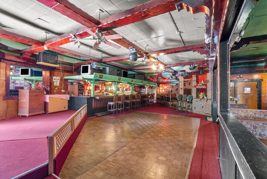 More Photos Of 11456-11464 Whittier Blvd, Whittier Restaurant For Sale