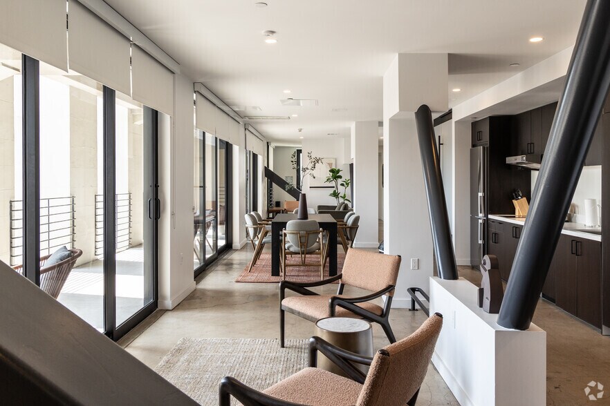 More Photos Of 701 S Hill St, Los Angeles Hospitality For Sale