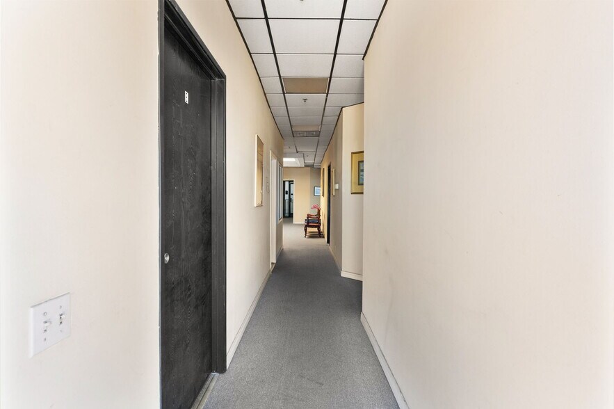 More Photos Of 127-129 S 8th Ave, La Puente Warehouse For Sale