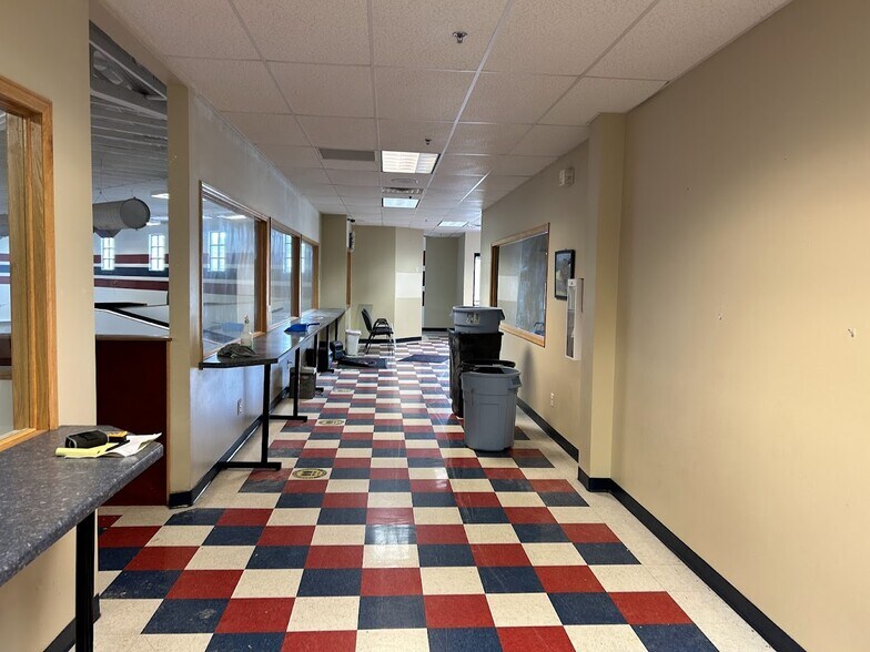 More Photos Of 2440 Clare Ln Ne, Rochester Flex For Sale